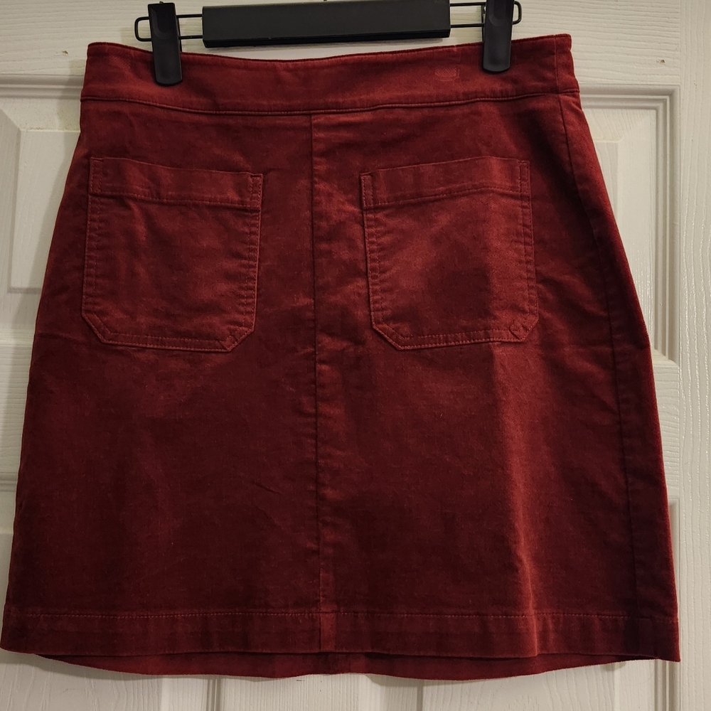 NWT LOFT Red Velvet Skirt Size 2P